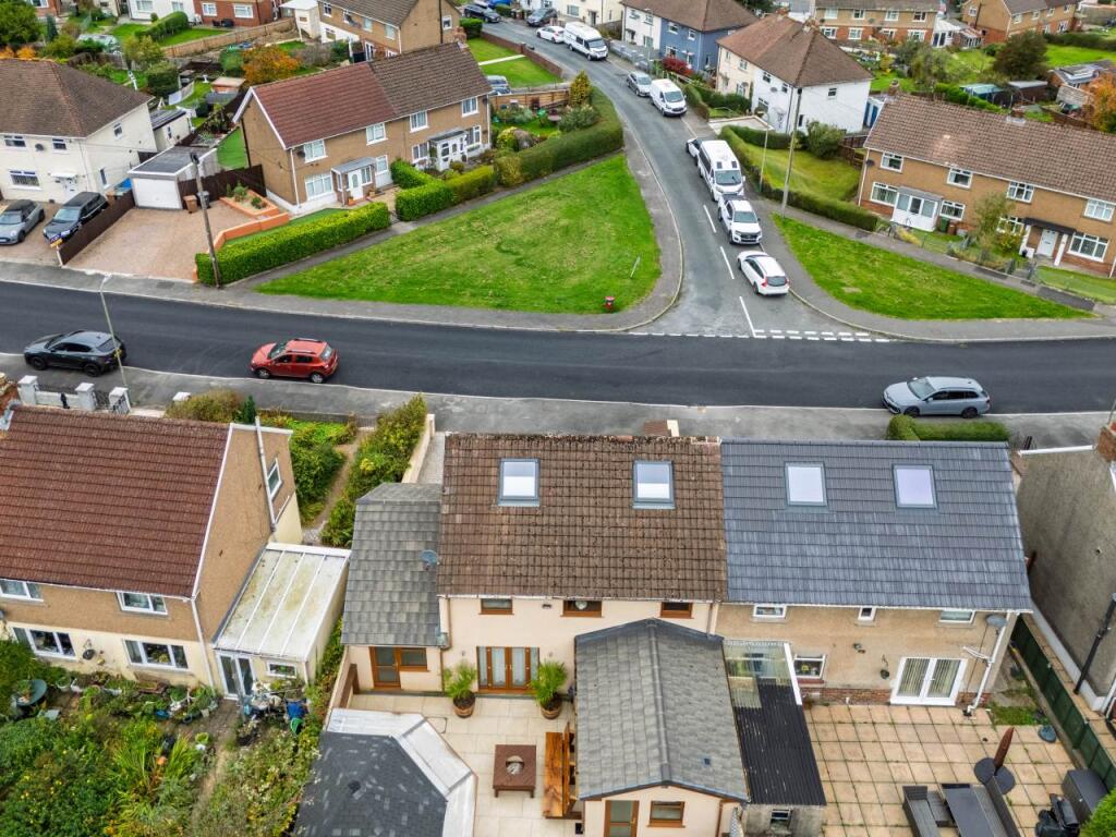 NP122NF-Drone-09 str