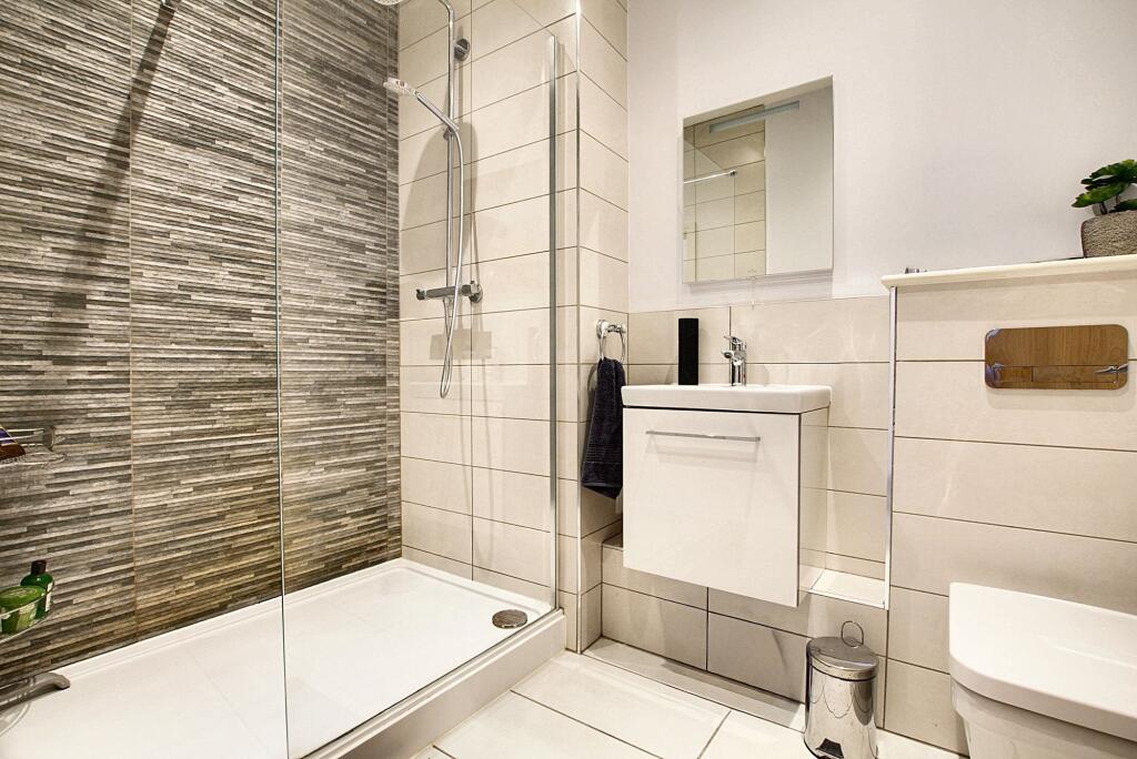 En-suite shower room