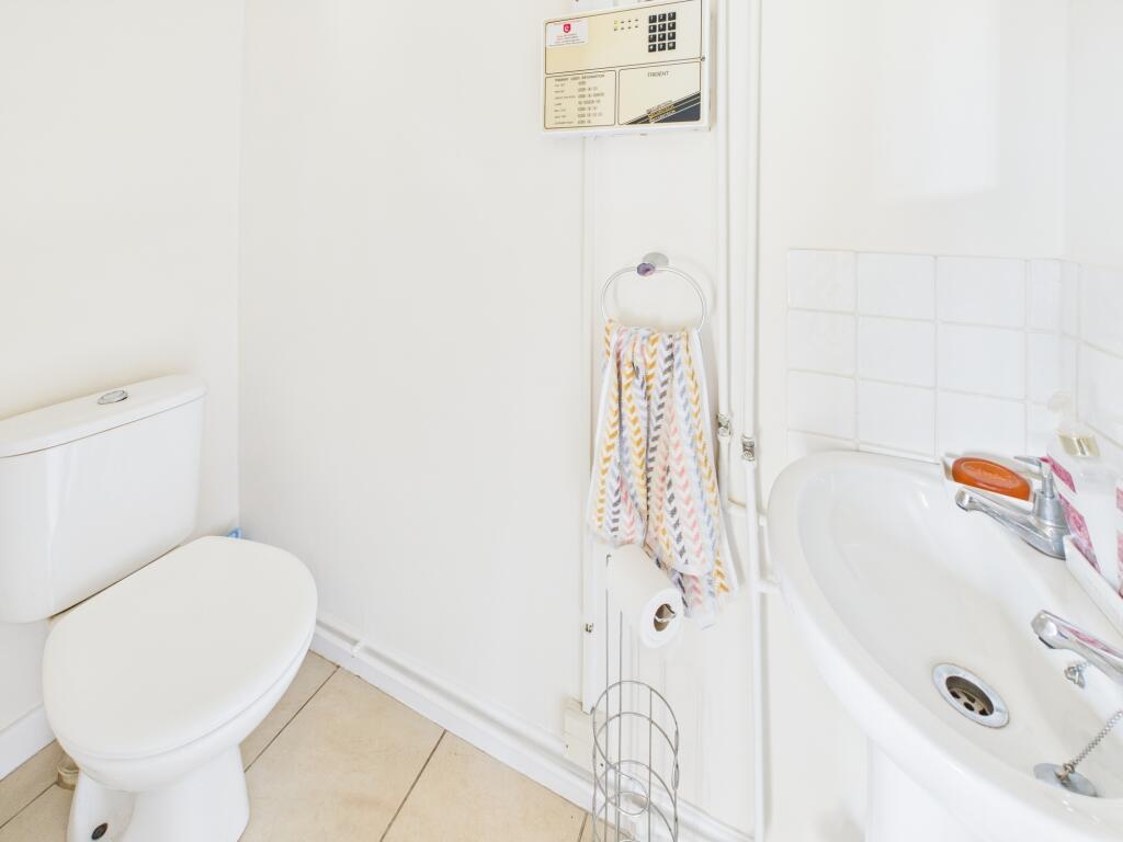 Cloakroom/WC