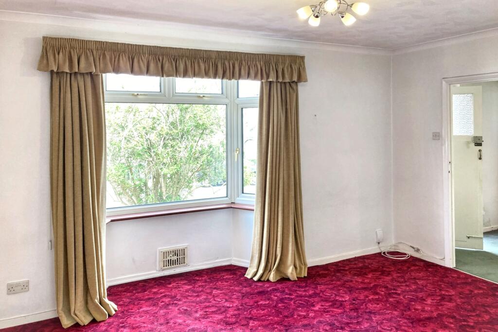 124 Frinstead Road, Erith, Kent, DA8 3LB