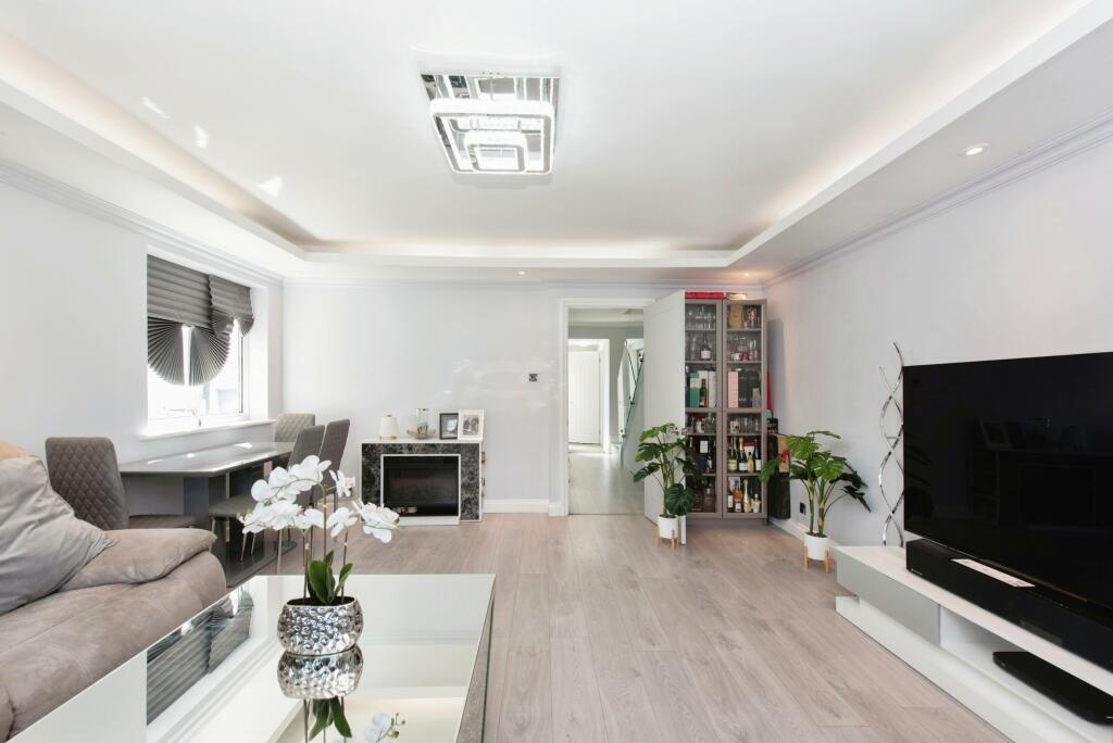 Living/Dining Room