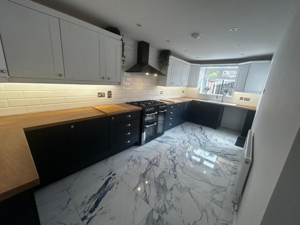Kitchen (1)
