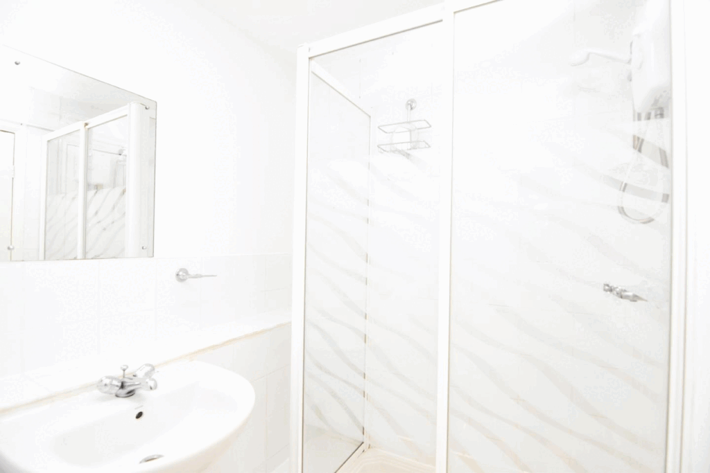 web---Bathroom-1.gif