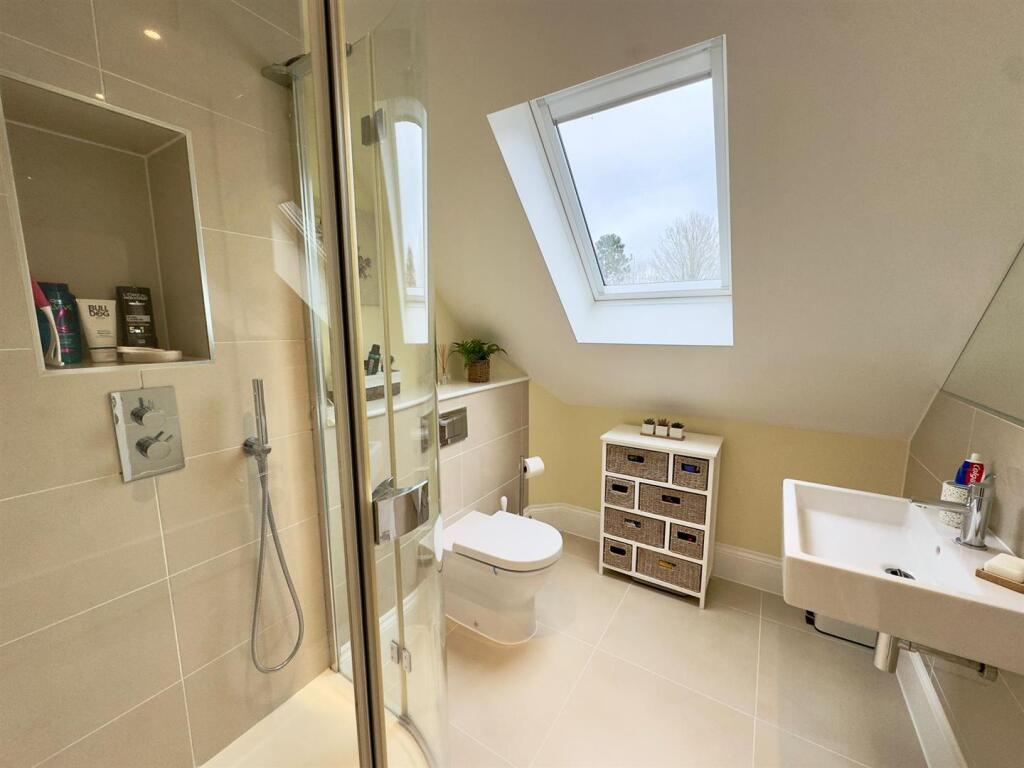 En-Suite 1