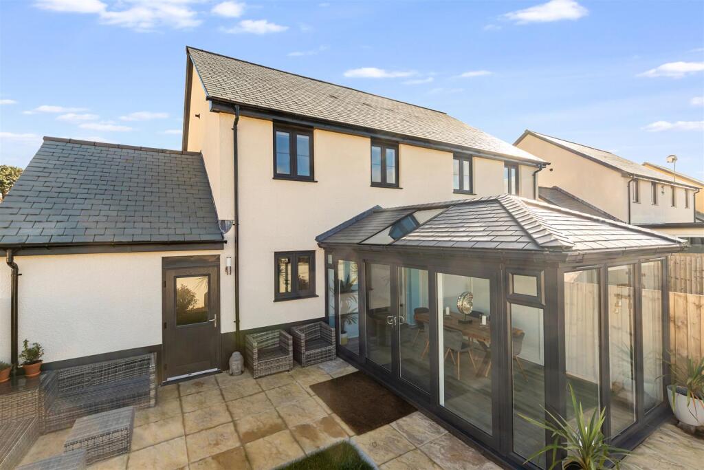 A04 - 24 Cotton Road Dartmouth - 231103.jpg