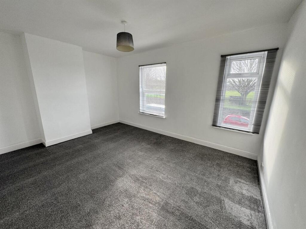 Bedroom photo 4.JPEG