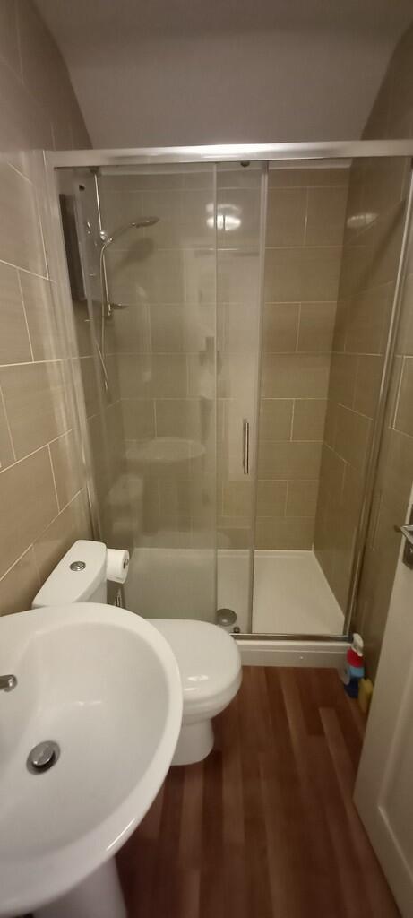 en-suite room 2