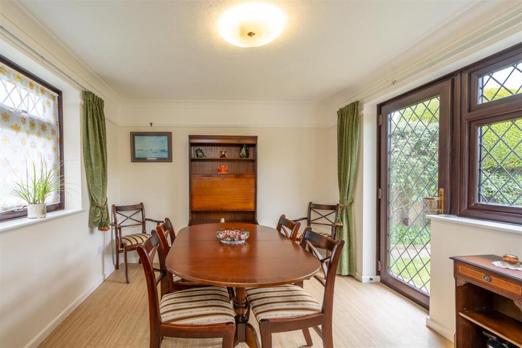 Dining Room.jpg
