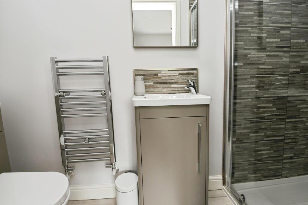 En-Suite 2
