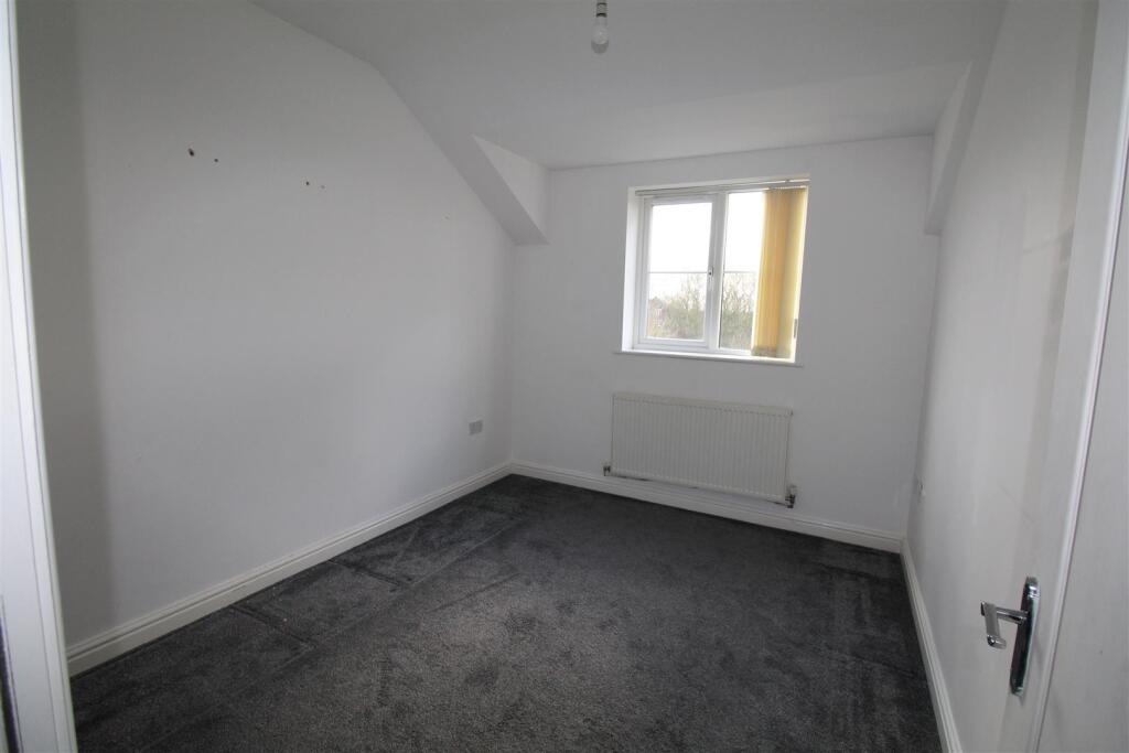 Bedroom 2.JPG
