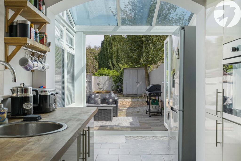 Kitchen/Conservatory