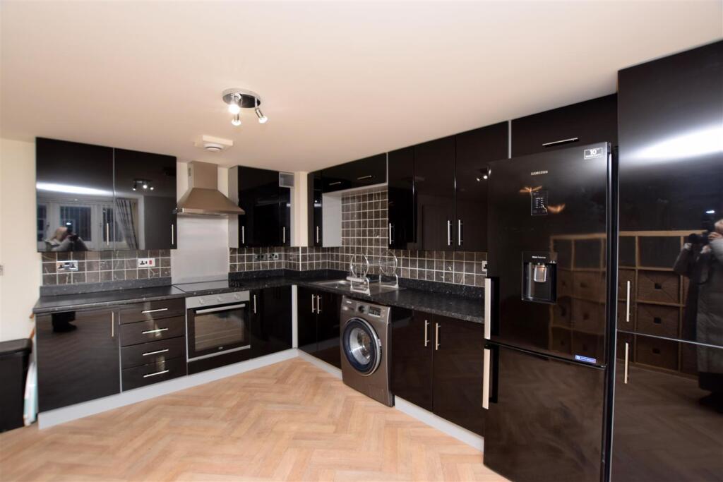 KITCHEN AREA PHOTO