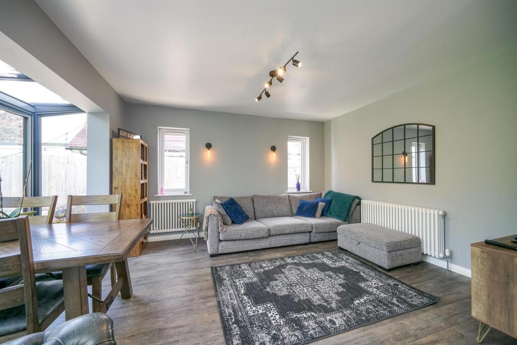Kitchen/Lounge/Dining Room