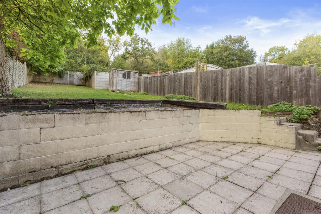 433 Micklefield Road, HP13 7HZ-11.jpg