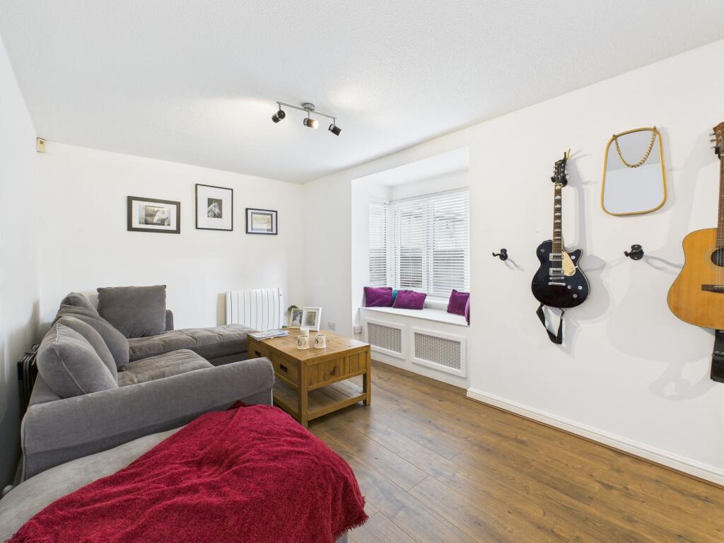 Sitting/Dining Room