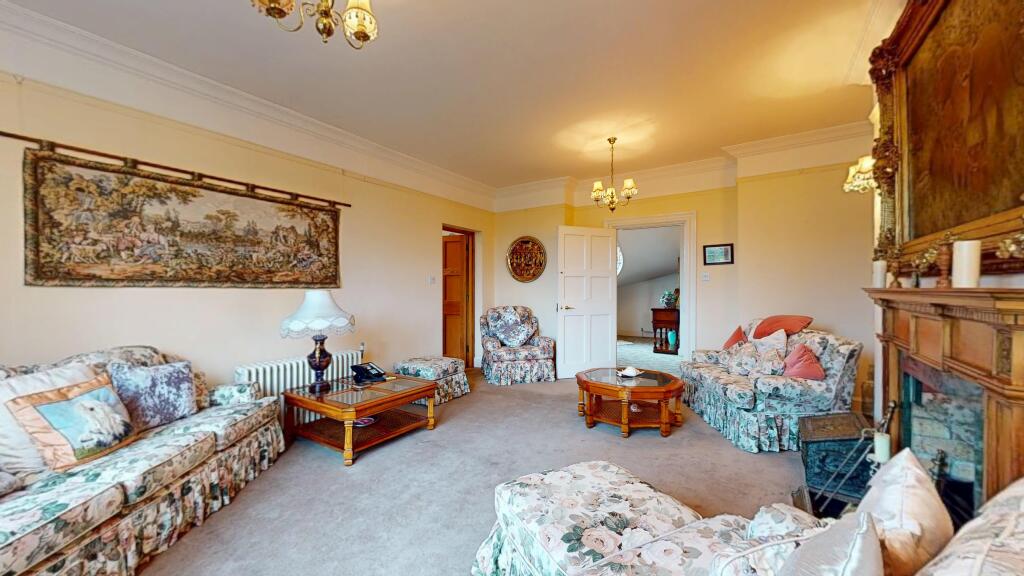 Sowberry Court, Moulsford, Wallingford, Oxfordshire OX10 9JG