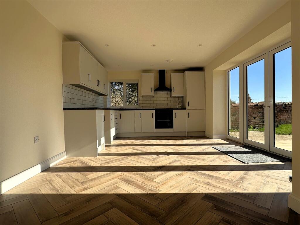 Kitchen I.jpg