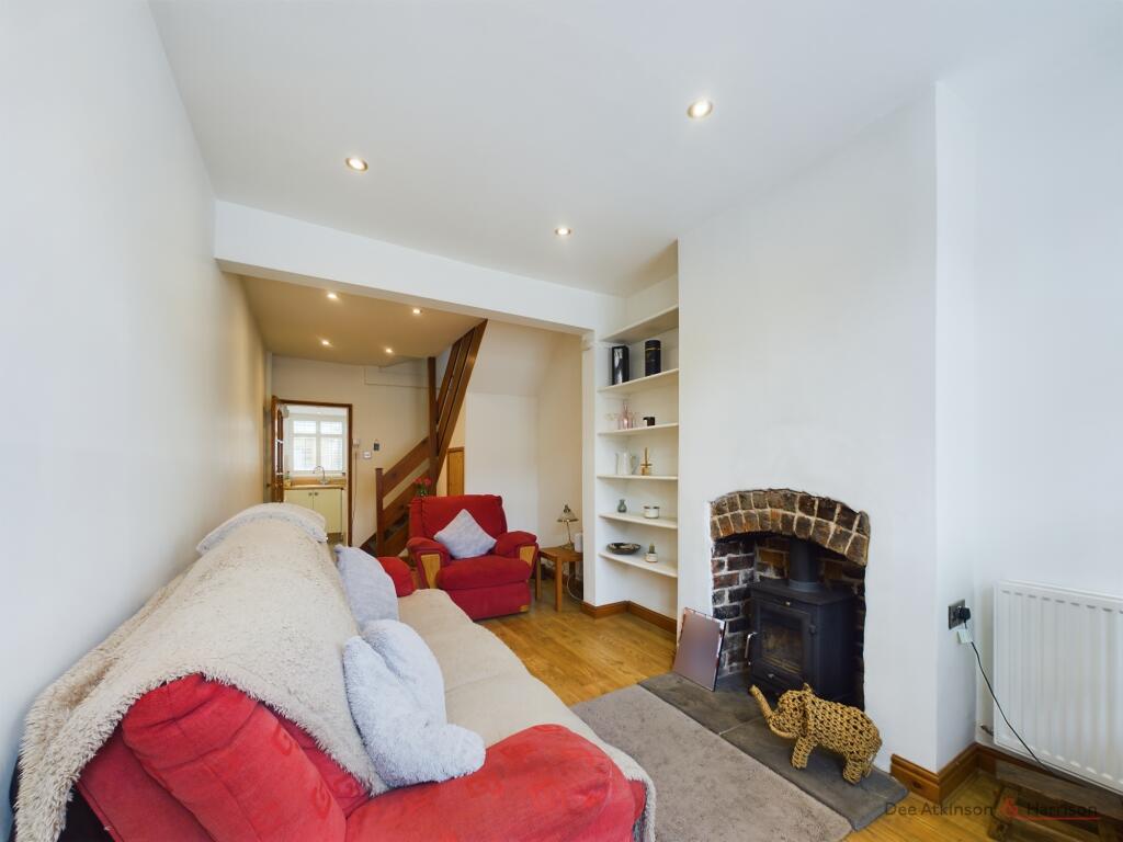 Lounge/Dining Room