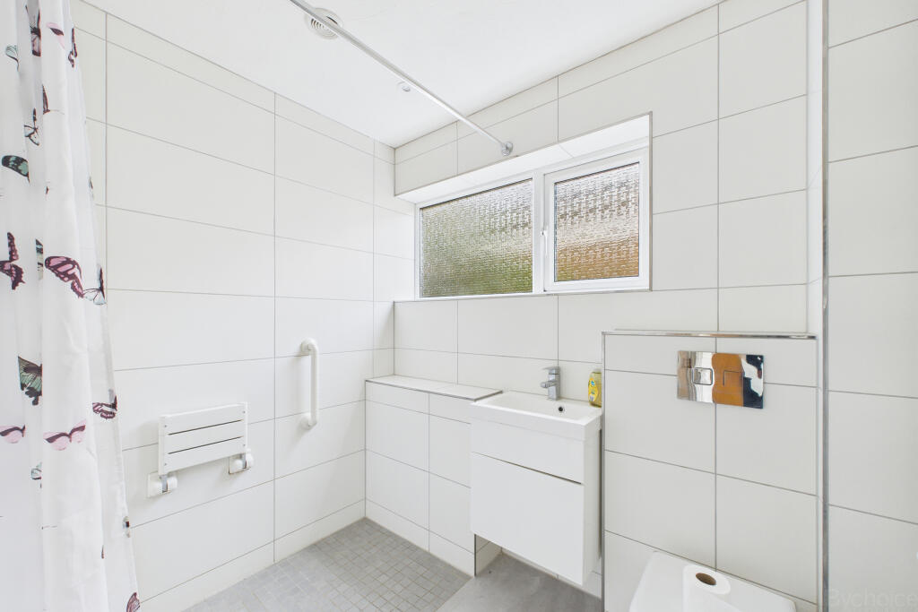 CAM05449G0-PR0036-STILL005