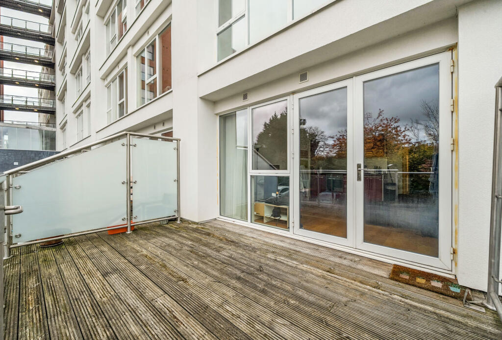 1376443-7-690cae9...