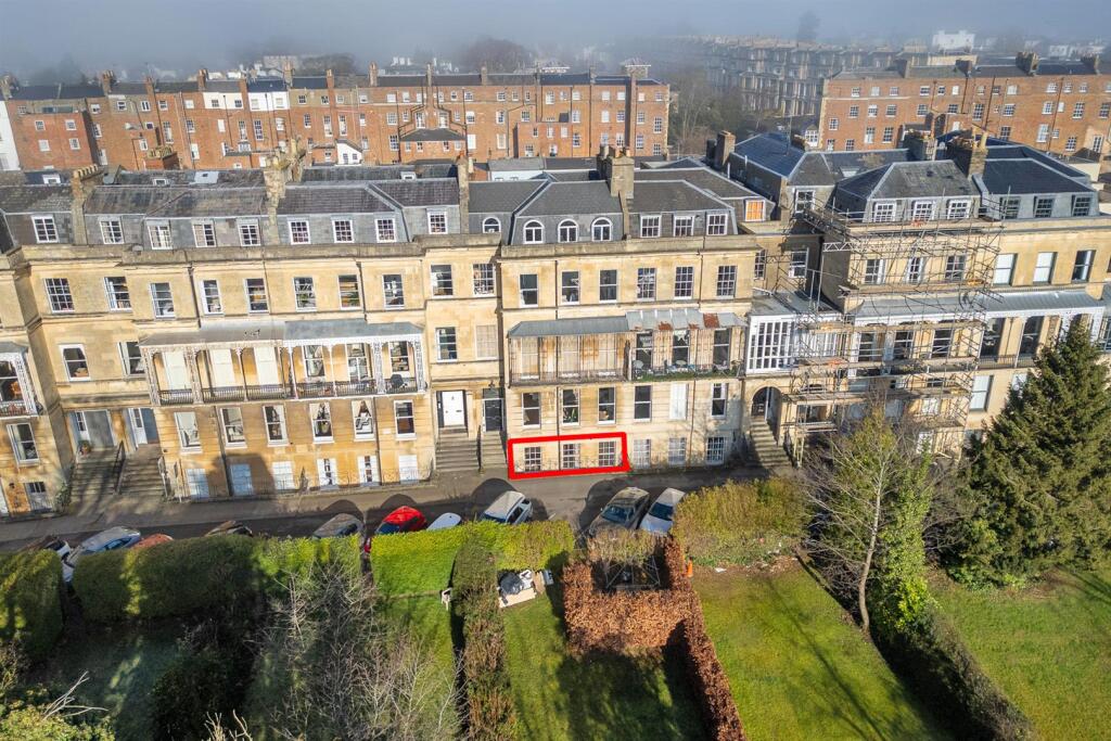18 Lansdown Place, Cheltenham GL50 2HX | Leasehold