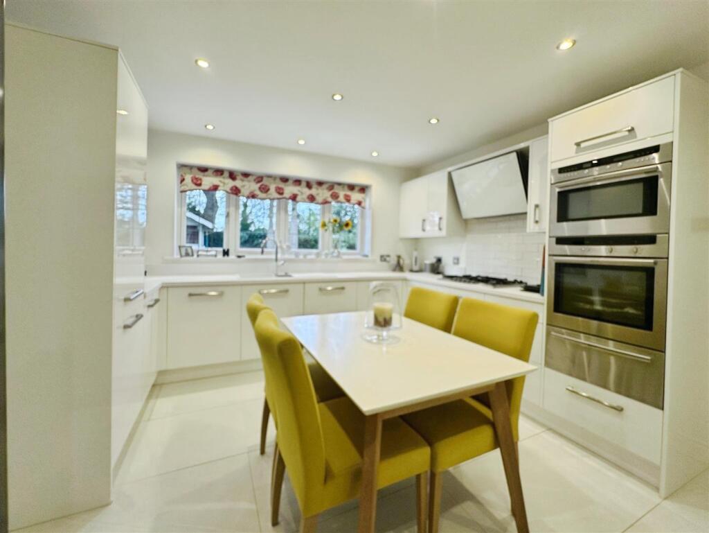 f170fa02--429D-8F65-630F4C457911-65010-0000153292C