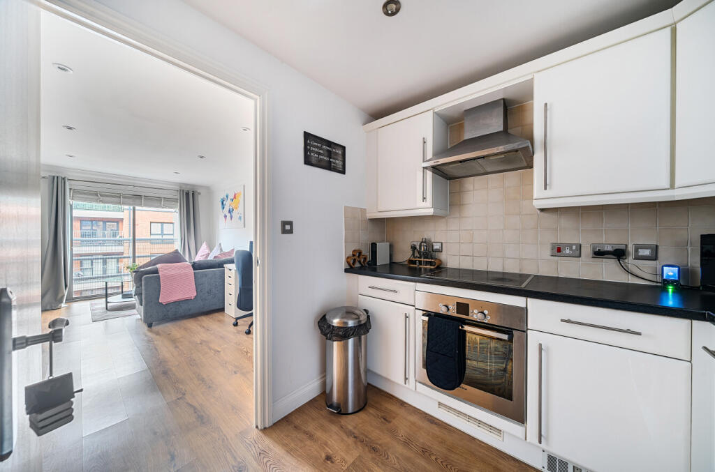 1361926-16-68dcf7...