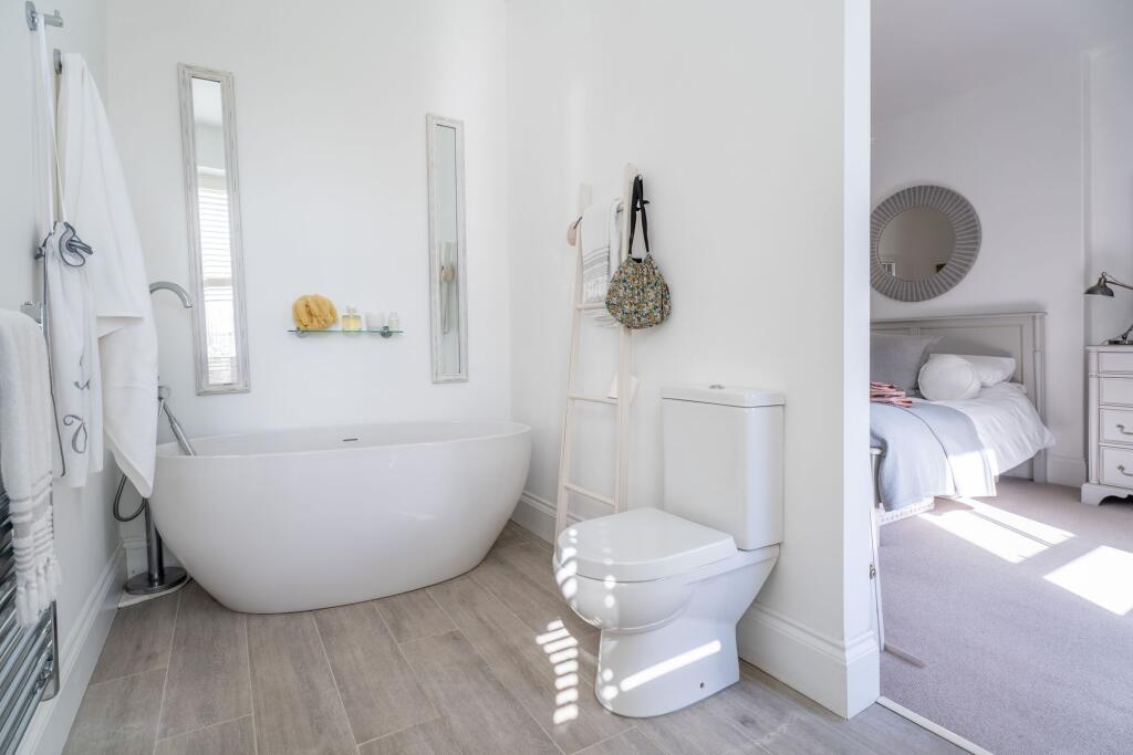 Bedroom with En-Suite