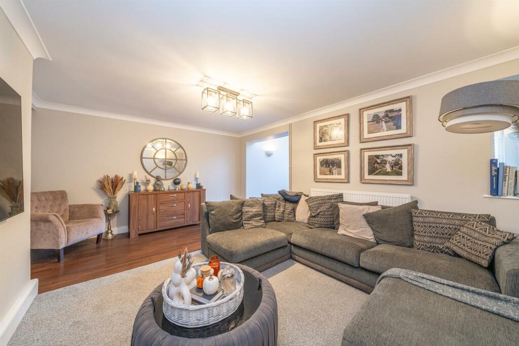 Living Room.jpg