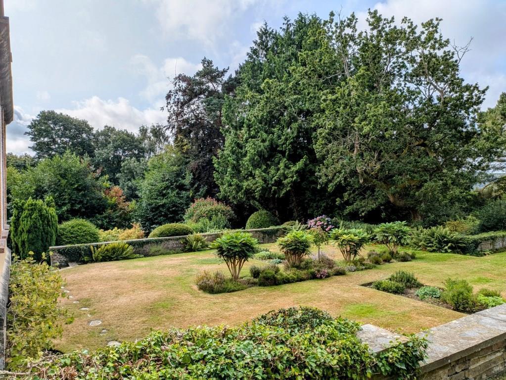 communal gardens.jpg