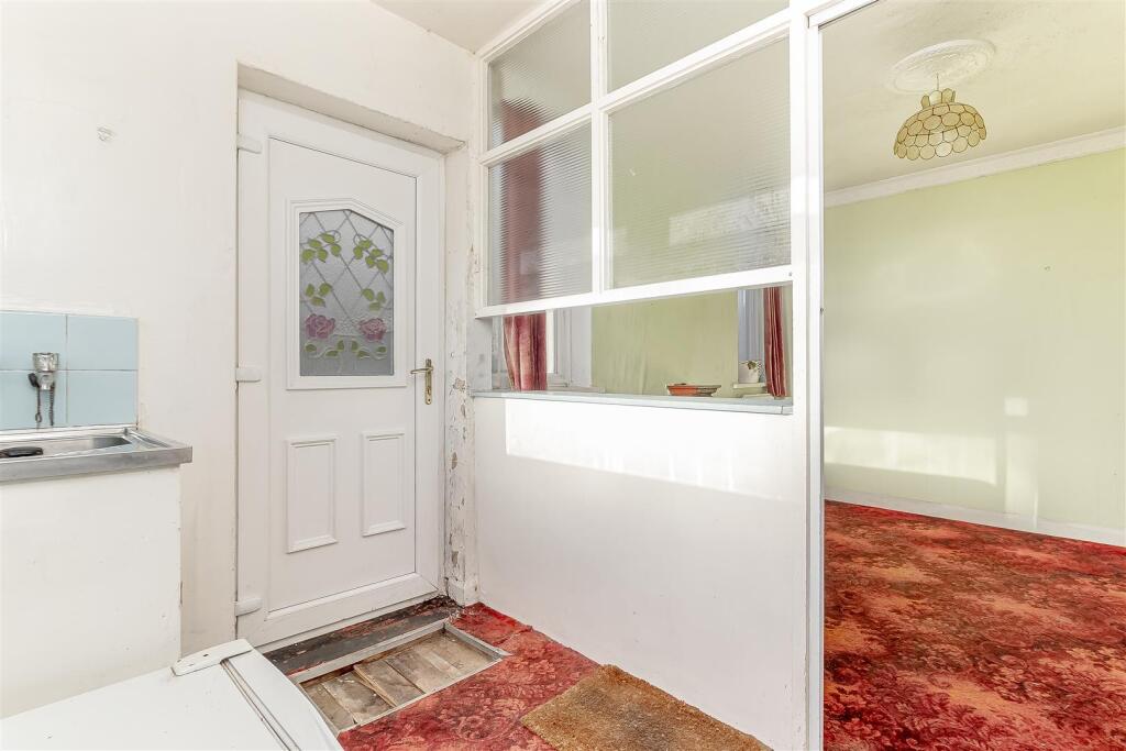 Dining Kitchen - E.jpg