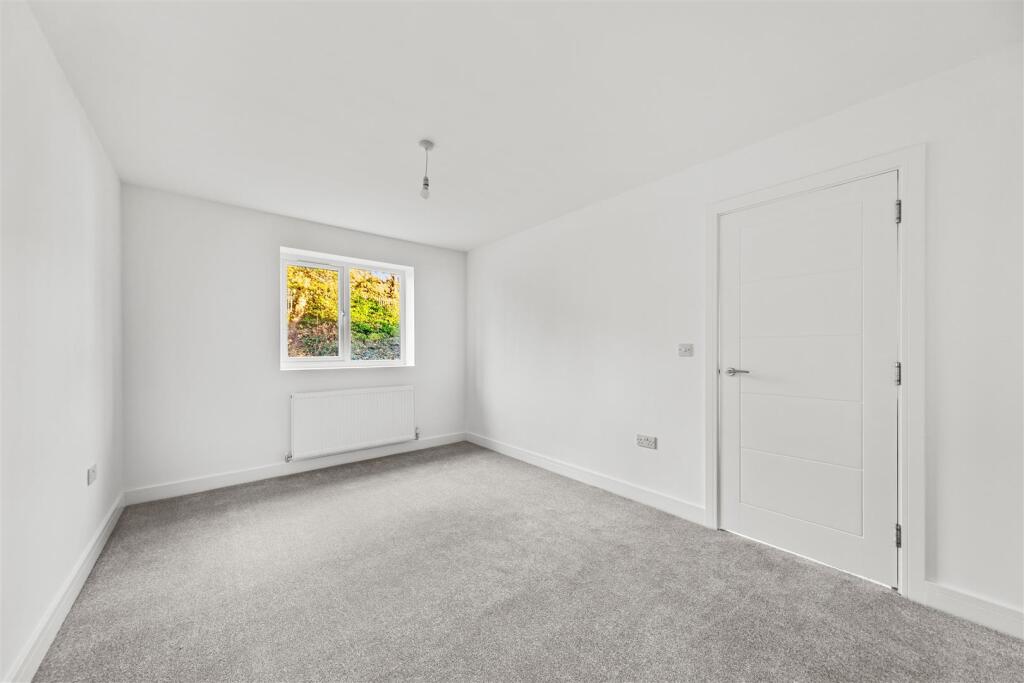 Transvaal Terrace bedroom 1.jpg