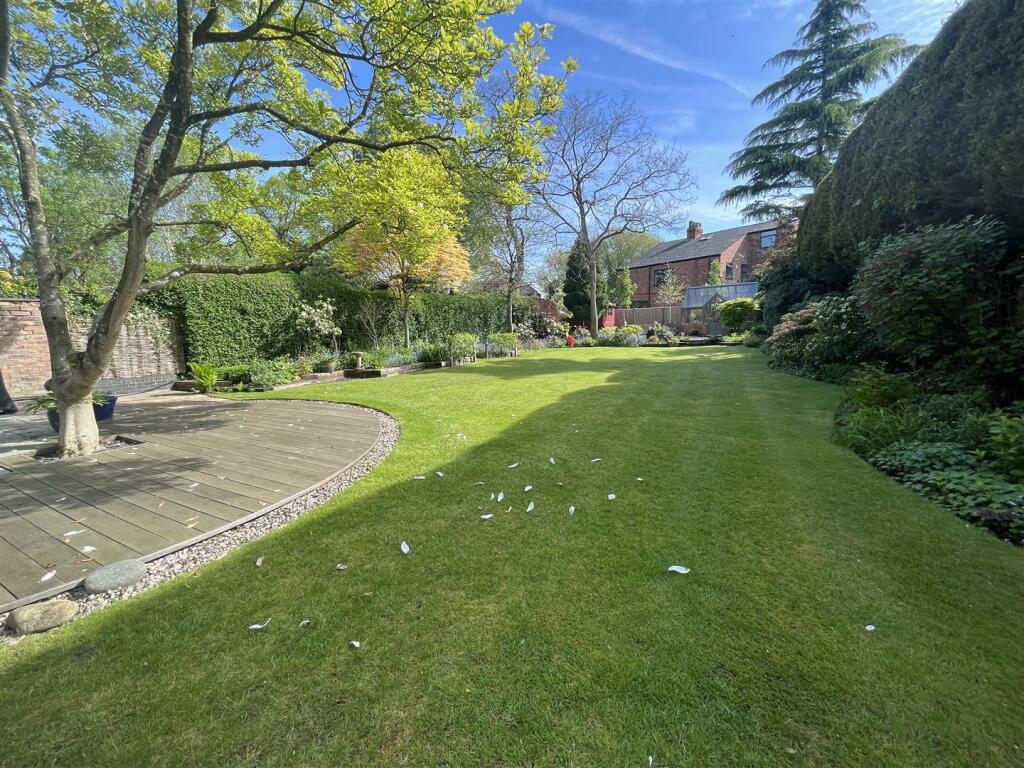 Gardens Aspect 2.jpg
