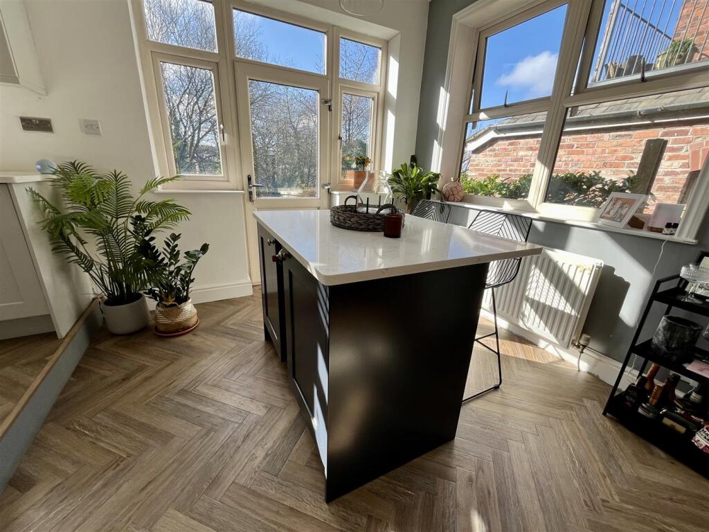 Kitchen/Breakfast Room