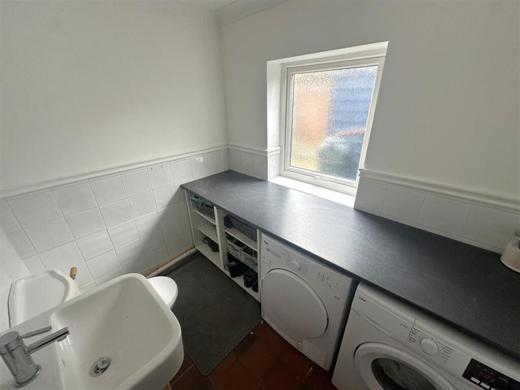Utility Room/WC