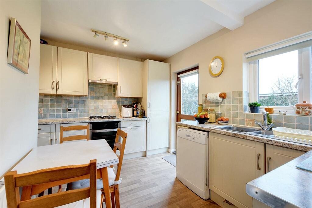 Kitchen_4.jpeg