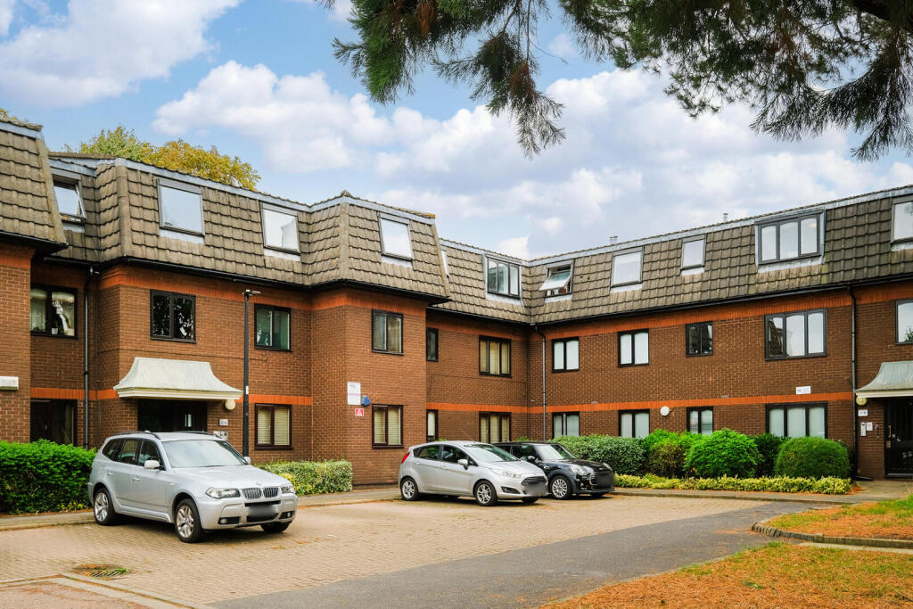 Woodridge Close, Enfield