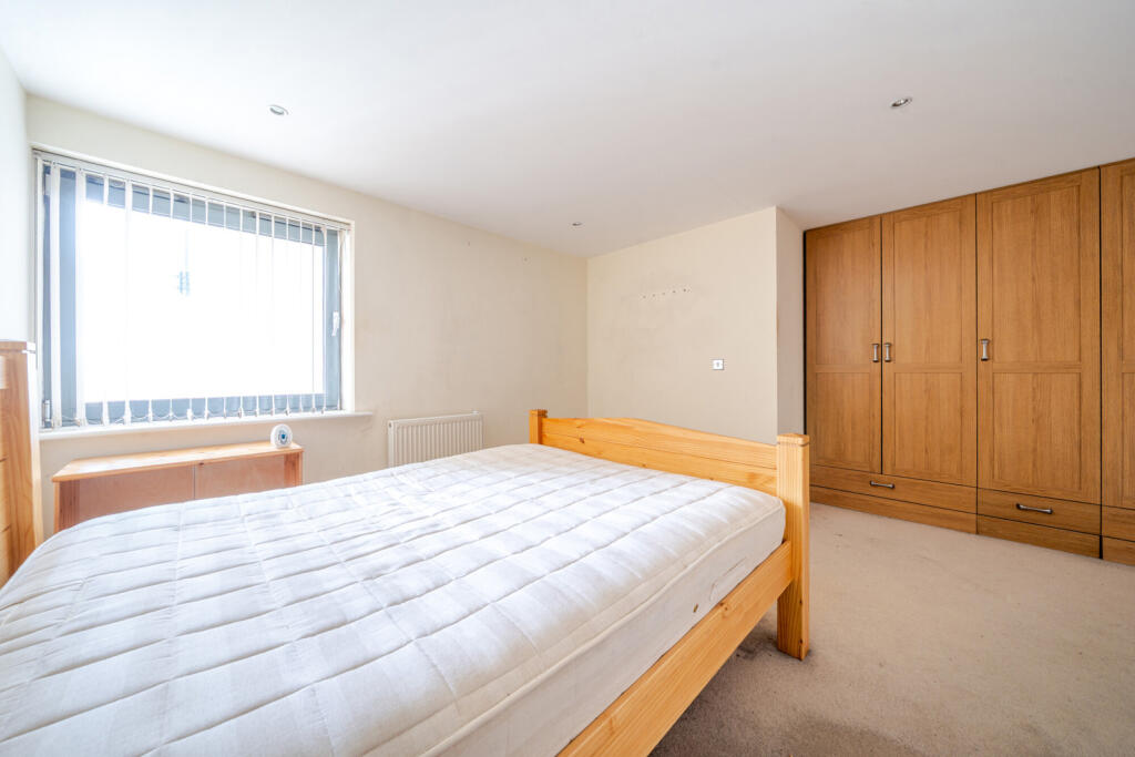 1307276-12-6846ea...