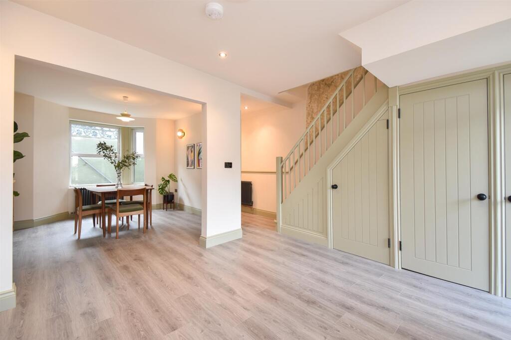 Open plan kitchen/diner