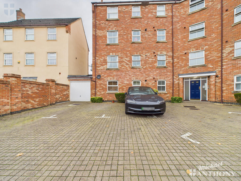 CAM03218G0-PR0788-STILL011