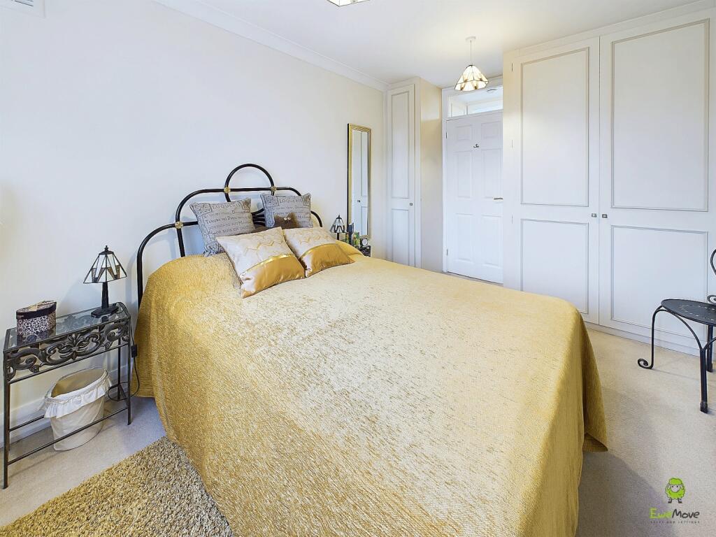 CAM04399G0-PR0029-STILL017