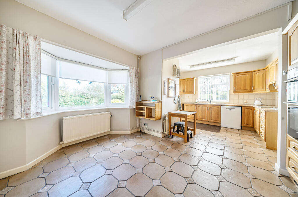 1350791-9-68c2ecc...