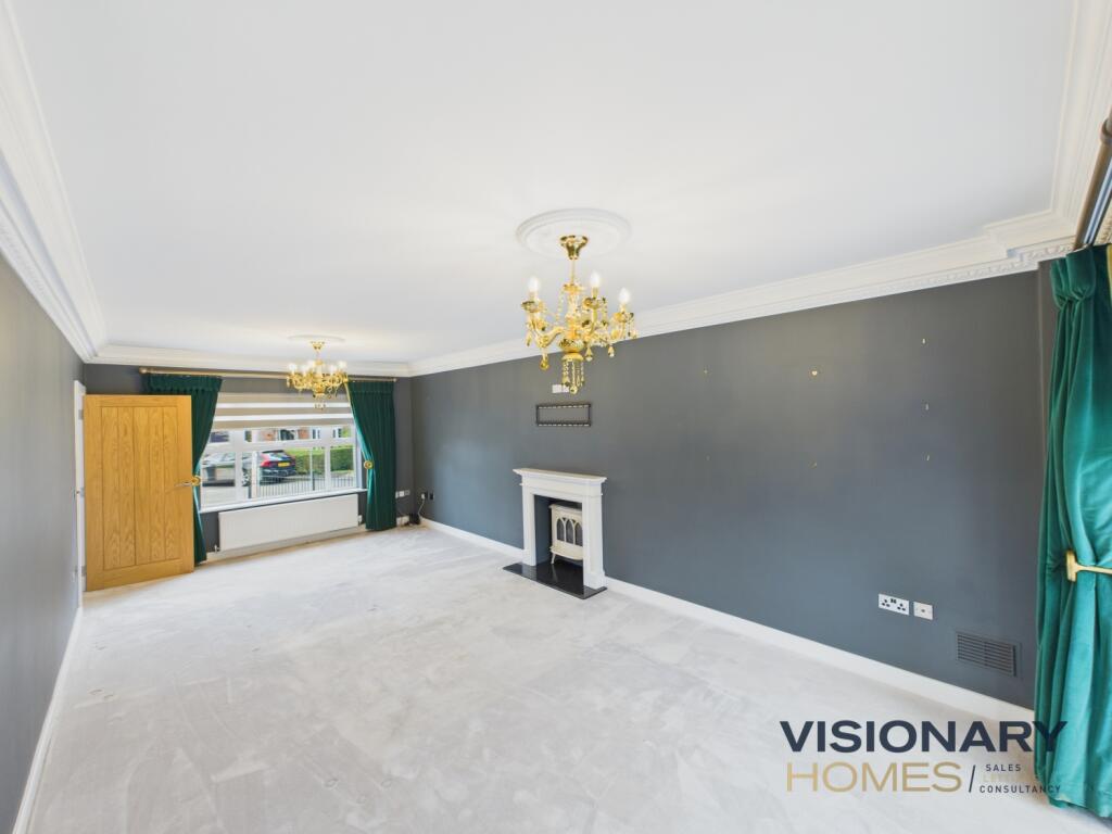 CAM03522G0-PR0216-STILL025