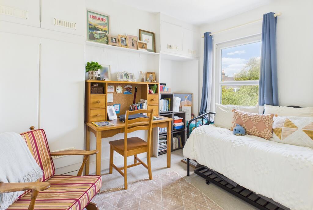 CAM02545G0-PR0440-STILL011