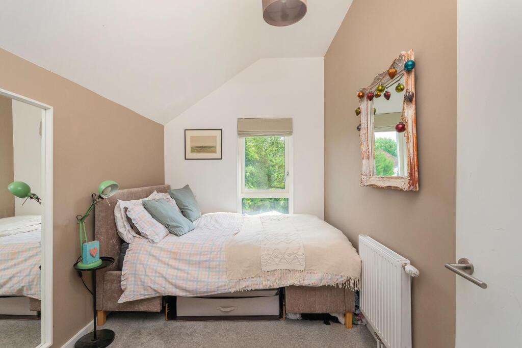 0L1WKE - Bedroom F.jpg