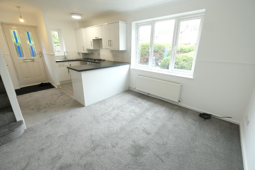 OPEN PLAN ROOM