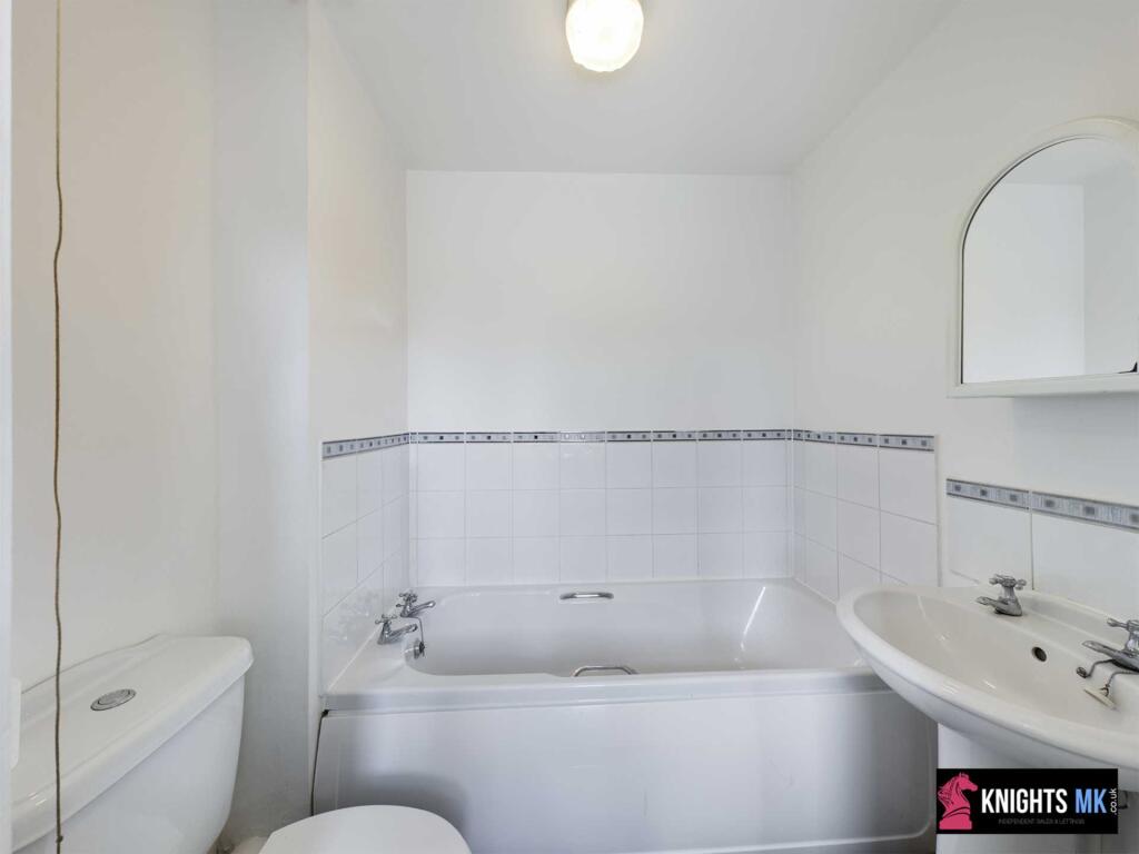 Renaissance Court, Green Lane