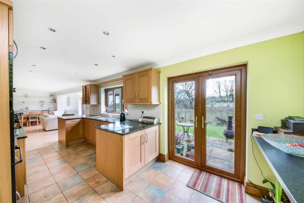 OPENPLAN LIVING DINING KITCHEN