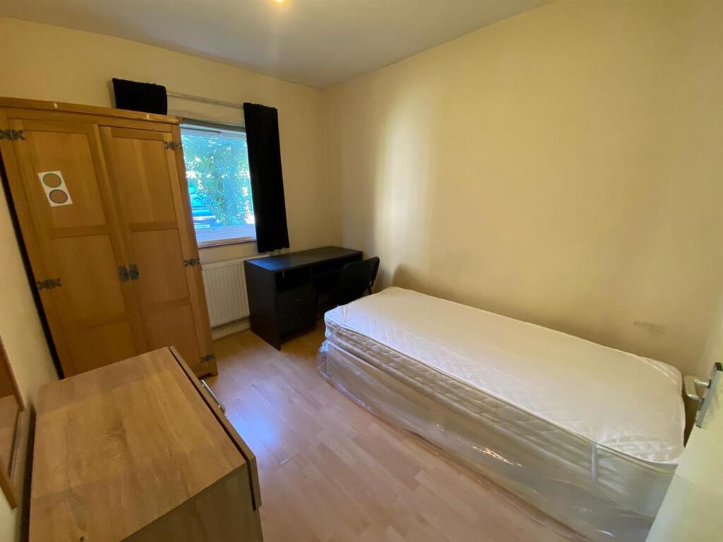 Bedroom 3.jpg