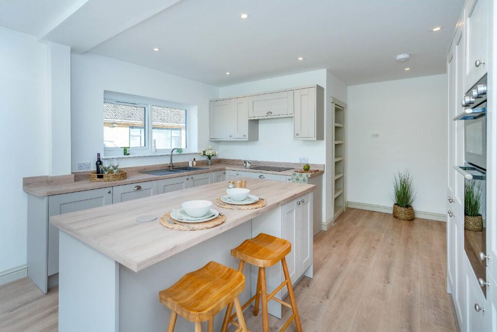 Kitchen Day Room